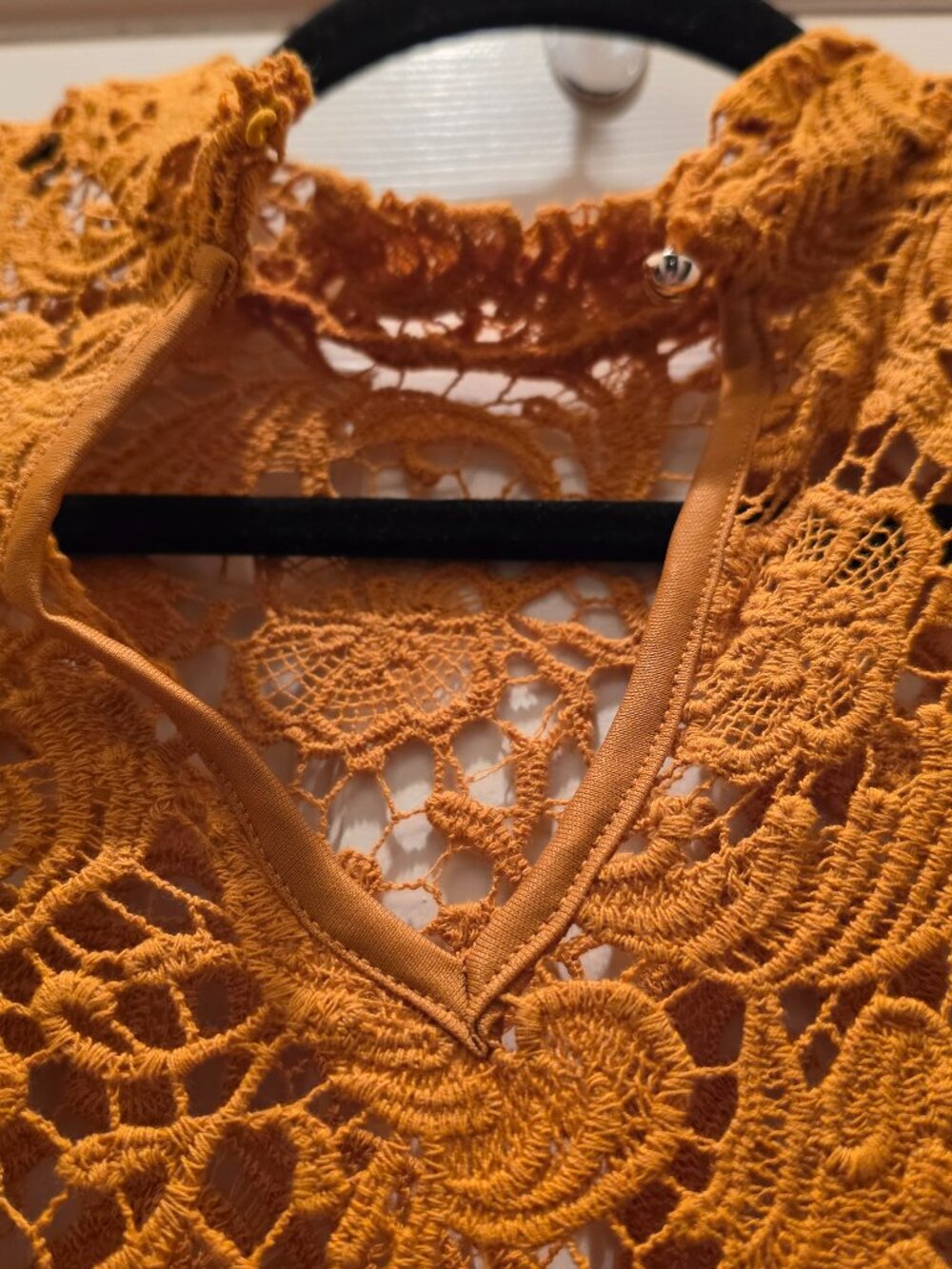 High-Low Crochet Top - Picture 6 of 7